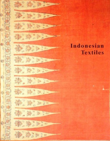 First  cover of 'INDONESIAN TEXTILES. SYMPOSIUM 1985.'
