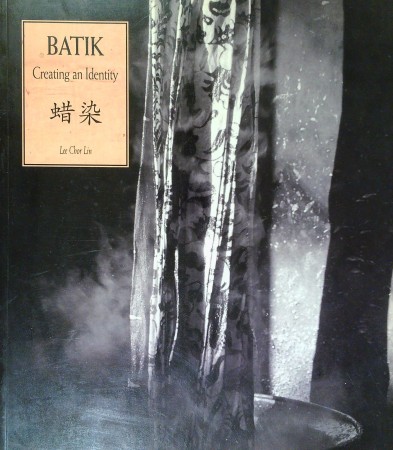 First  cover of 'BATIK. CREATING AN IDENTITY.'