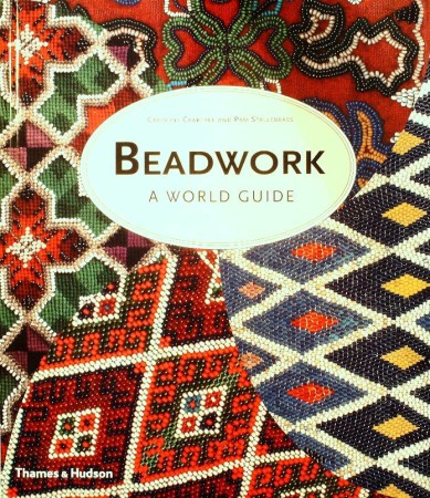 First  cover of 'BEADWORK. A WORLD GUIDE.'