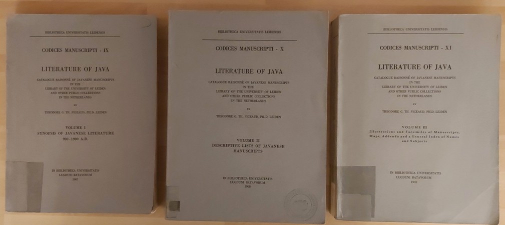 First  cover of 'LITERATURE OF JAVA. 3 Vols.'