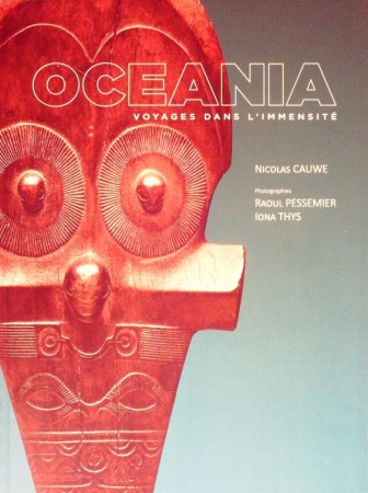 First  cover of 'OCEANIA. VOYAGES DANS L'IMMENSITÉ.'