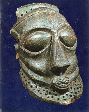 First  cover of 'SCULPTURES AFRICAINES DANS LES COLLECTIONS PUBLIQUES FRANÇAISES. (Paperback edition).'