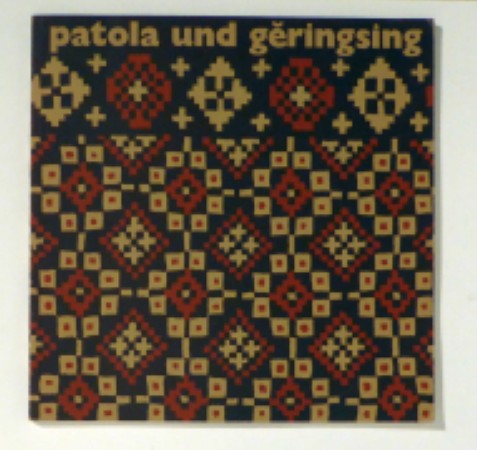 First  cover of 'PATOLA UND GERINGSING. ZEREMONIALTÜCHER AUS INDIEN UND INDONESIEN.'