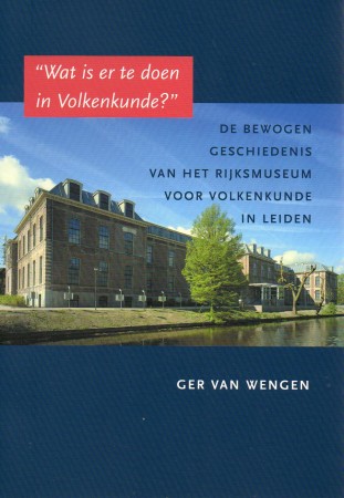 First  cover of 'WAT IS ER TE DOEN IN VOLKENKUNDE.'